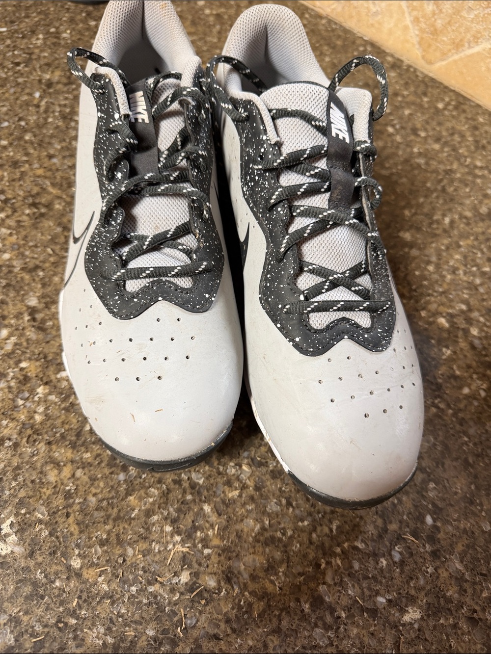 Nike Grey and Black American Football Cleats - Picture 2 of 4